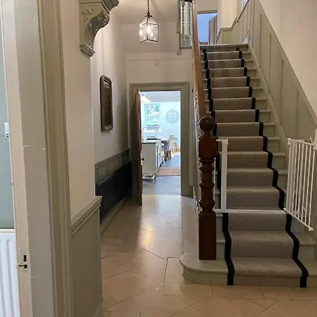 Сasa de vacaciones House * Sleeps 11 * Five Star * Harrogate