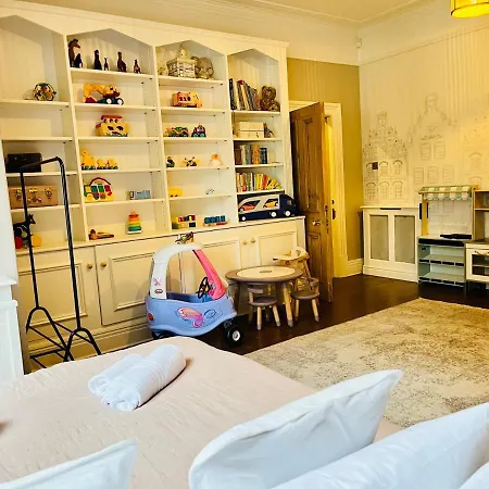 House * Sleeps 11 * Five Star * Сasa de vacaciones Harrogate